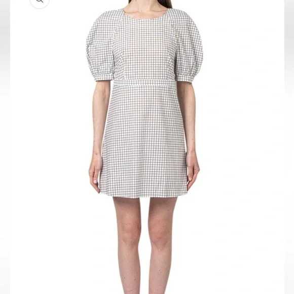 Baum und Pferdgarten
Adalane Puff-Sleeve Dress - Picture 2 of 9